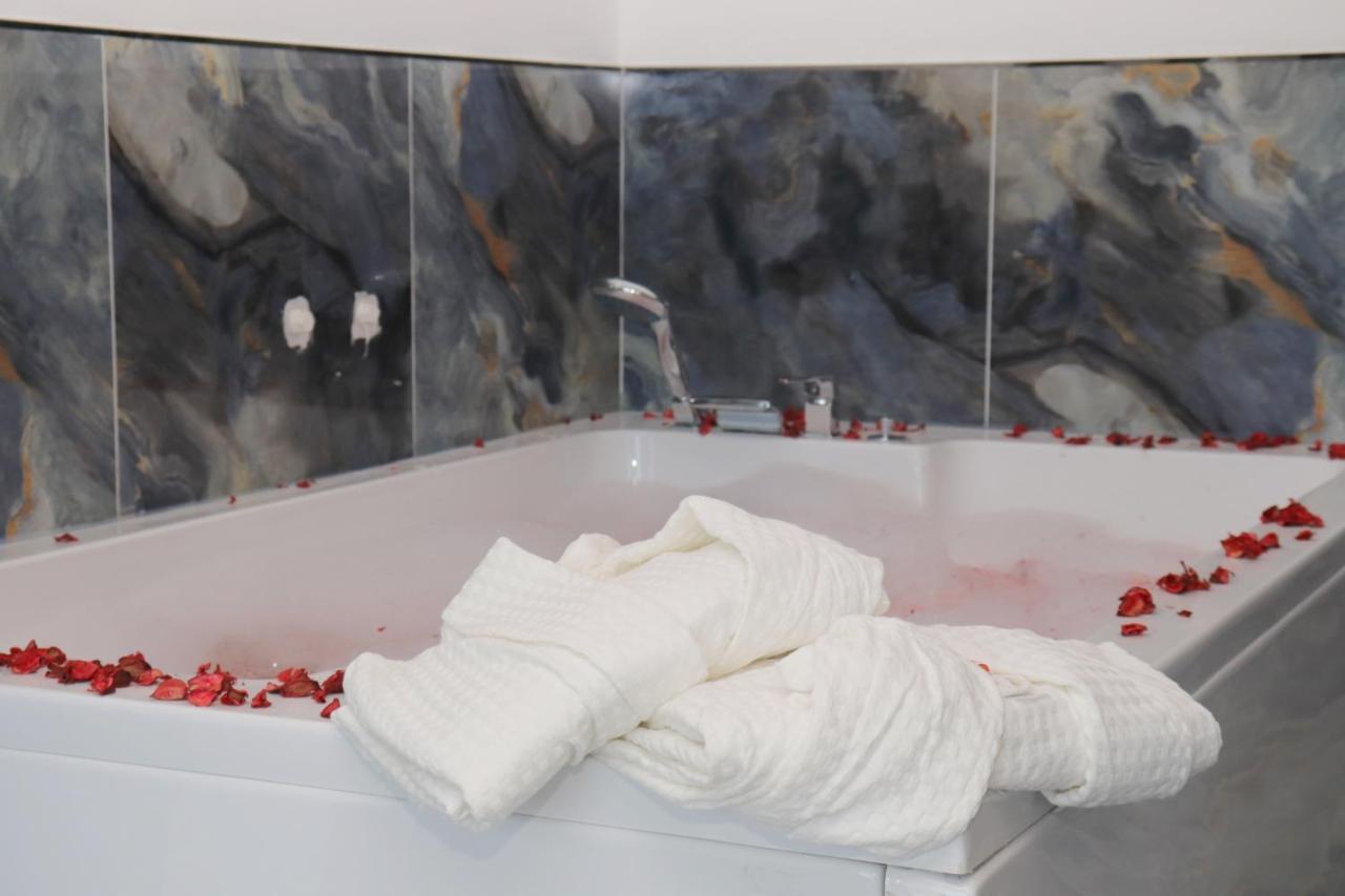 Blue Ay Boutique Hotel 阿塔库姆 外观 照片